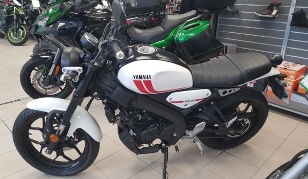 YAMAHA 125 XSR