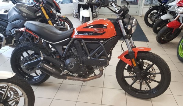 Ducati scrambler 400 permis a2