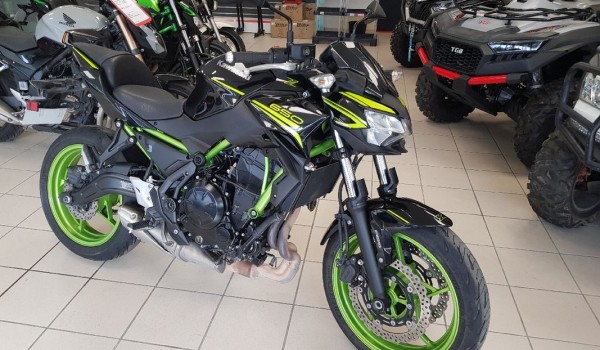 KAWASAKI Z650 BRIDABLE PERMIS A2