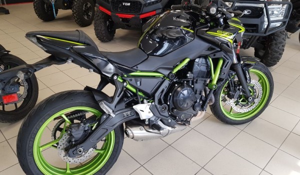 KAWASAKI Z650 BRIDABLE PERMIS A2