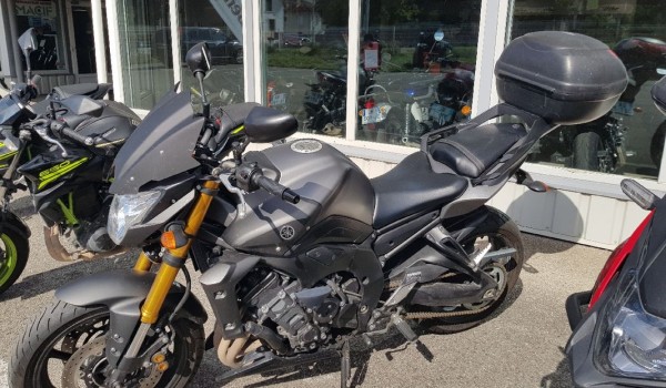 YAMAHA FZ8 SP-R